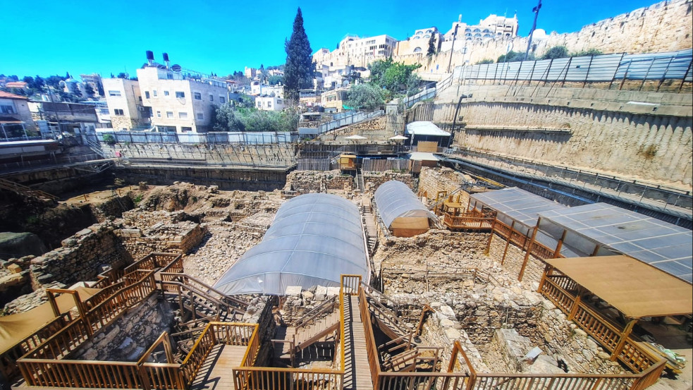 Fotó: 150 évnyi kutatás után megtalálták Jeruzsálem egyik monumentális várárkát