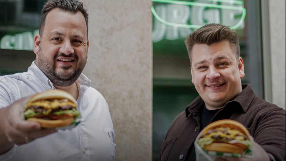 Hoppá: New Yorkban nyitnak éttermet a Simon’s Burger tulajdonosai