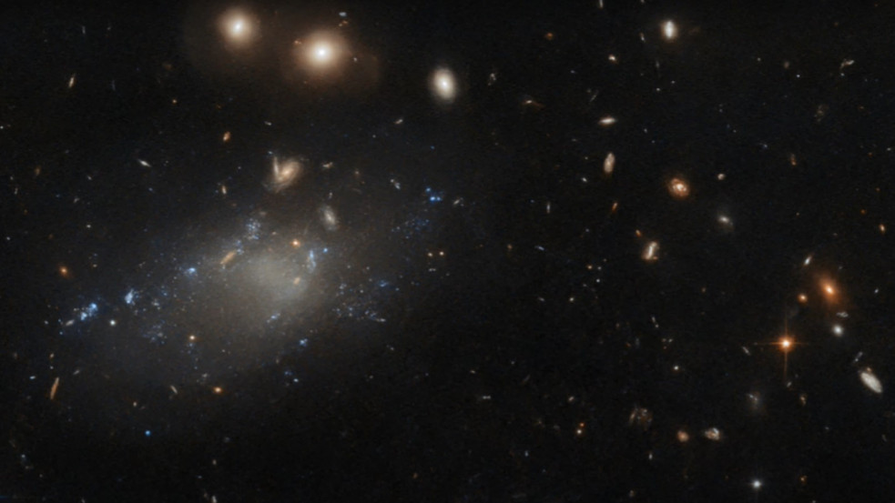 Olyan galaxist fotózott a Hubble, ami még a tudósok előtt is rejtélyes