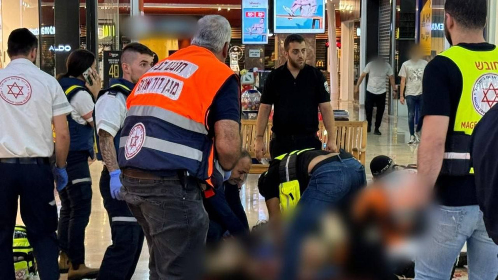 (18+) Arab merénylő késelt egy izraeli bevásárlóközpontban, agyonlőtték