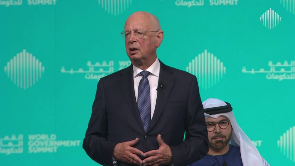 Aki a technológiát uralja, az uralja a világot - Klaus Schwab is felszólalt a dubaji Világkormány Találkozón