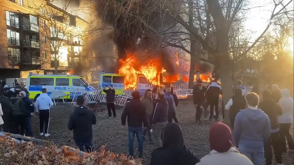 Több napos zavargásba torkollott egy nyilvános koránégetés Svédországban