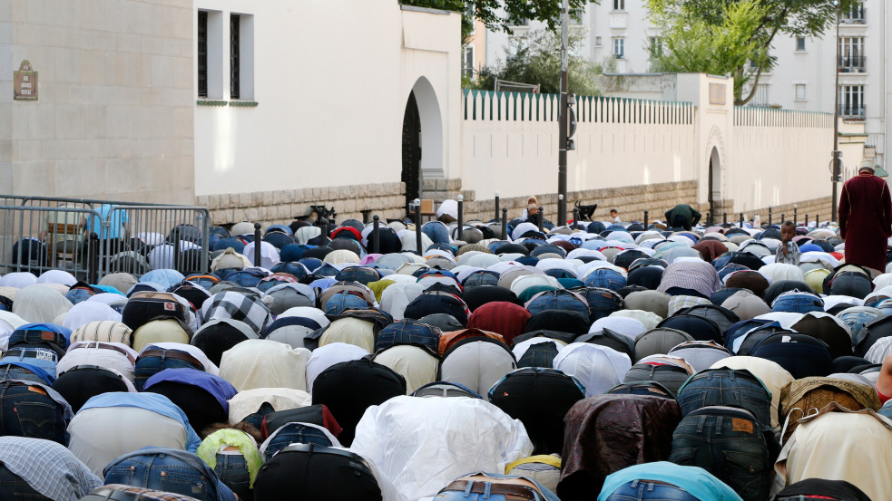 Francia miniszterelnök: iszlamista offenzíva zajlik Franciaországban