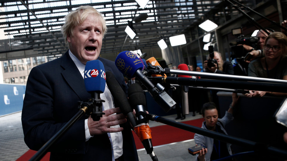 Boris Johnson bukását vetíti előre több konzervatív brit vezető