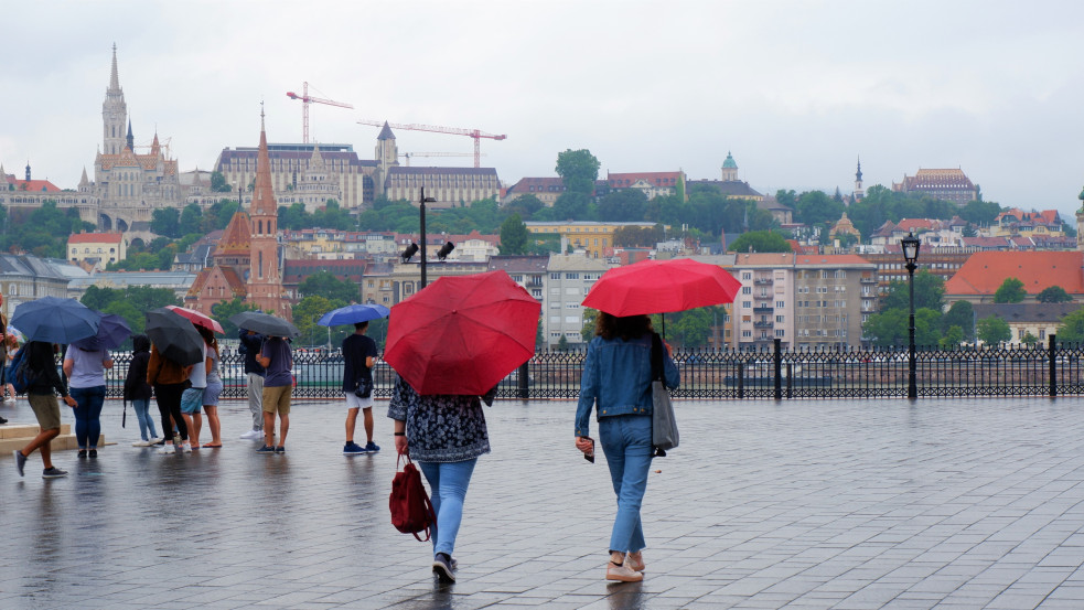 Akkora lesz az esőzés, hogy jelentős árvizekre kell készülni a Dunán