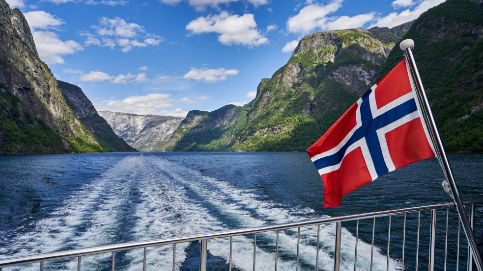 Norvégia mostantól nem engedi be az orosz turistákat