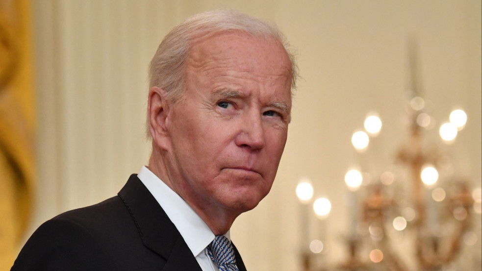 „Nem akarom zavarni, de emberek halnak meg” - Békepárti tüntetők szakították félbe Biden vacsoráját - videó