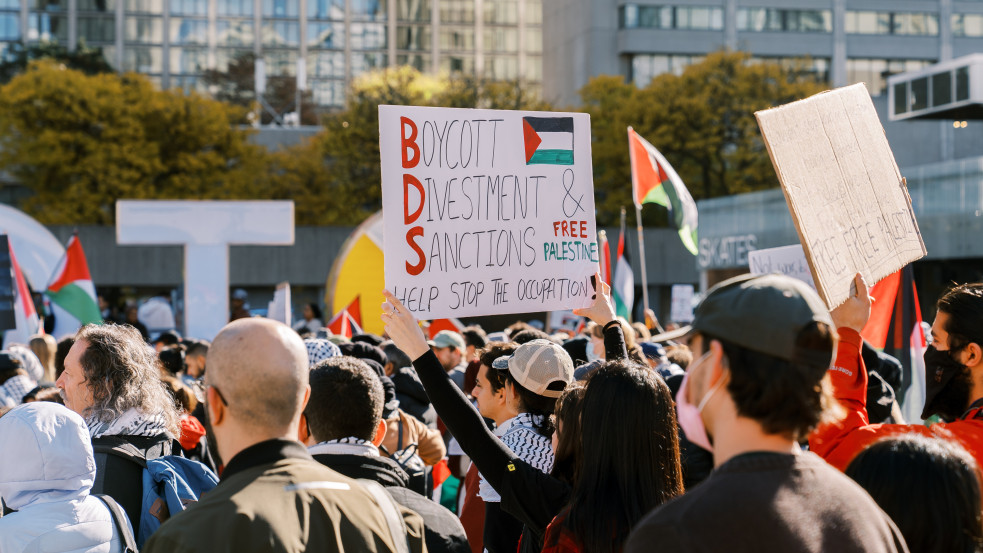 Németország világosan kimondta: az Izraelt bojkottáló BDS mozgalom szélsőséges