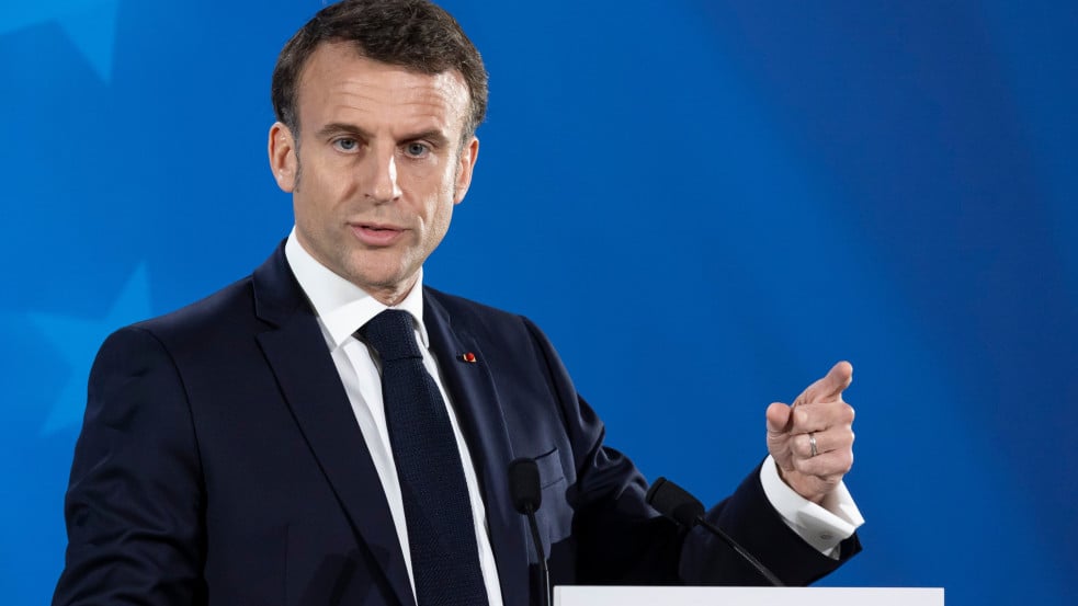 Macron leszögezte: nem mond le, és napokon belül eldönti, ki legyen az új miniszterelnök